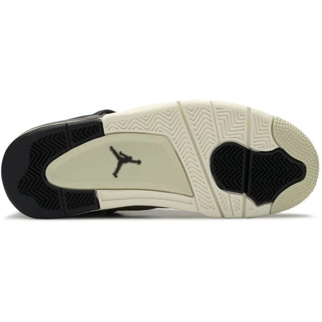 Air Jordan 4 Retro 'Mushroom' (2019) (Donna) Black-Fossil-Pale Ivory sneaker, foto 4