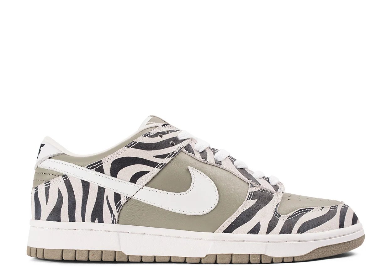 Nike Dunk Low 'Daktari' (2003) White / Classic Olive-Black sneaker