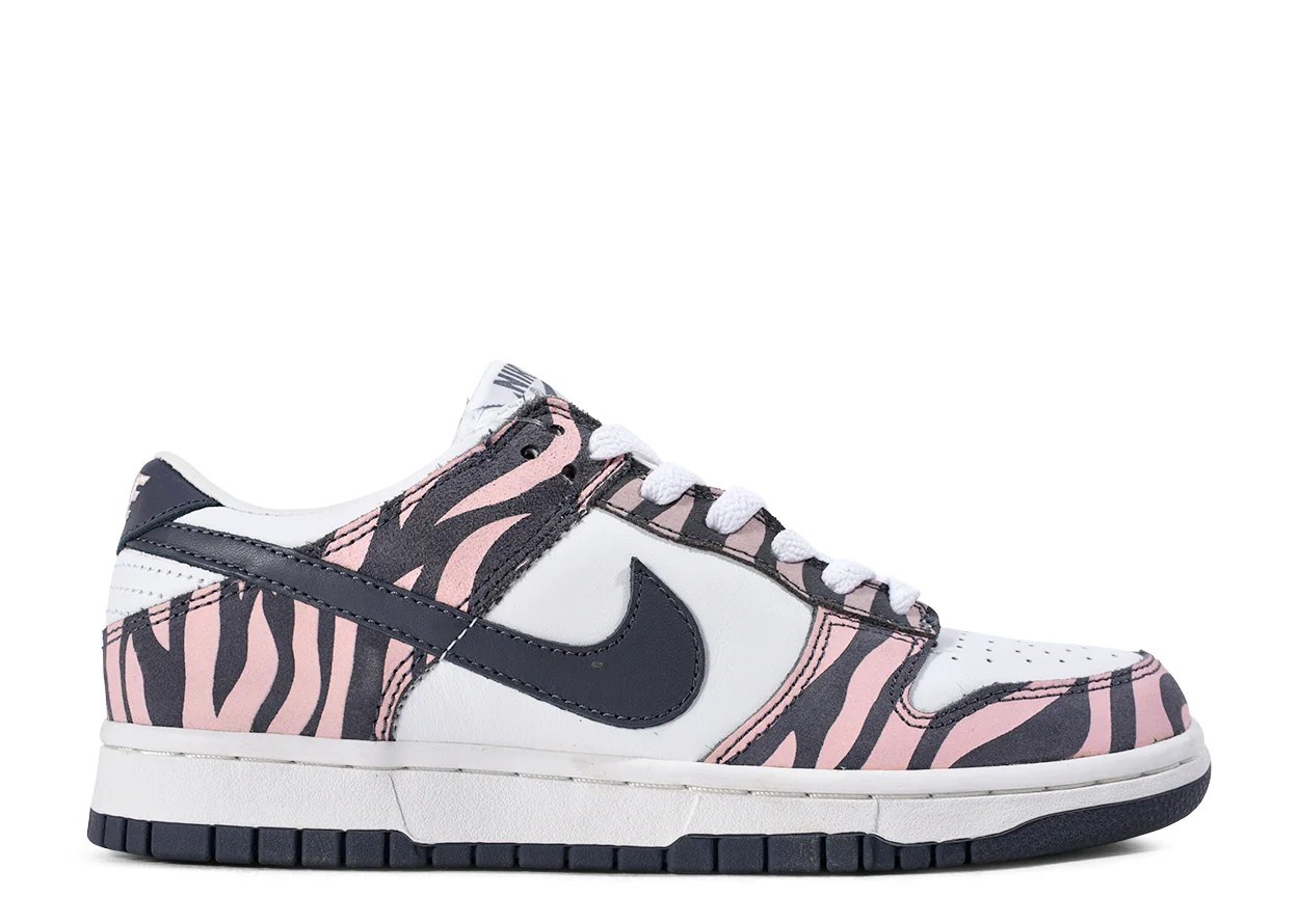 Nike Dunk Low 'Daktari' (Donna) (2003) White / Lt Graphite-Lt Carnation sneaker