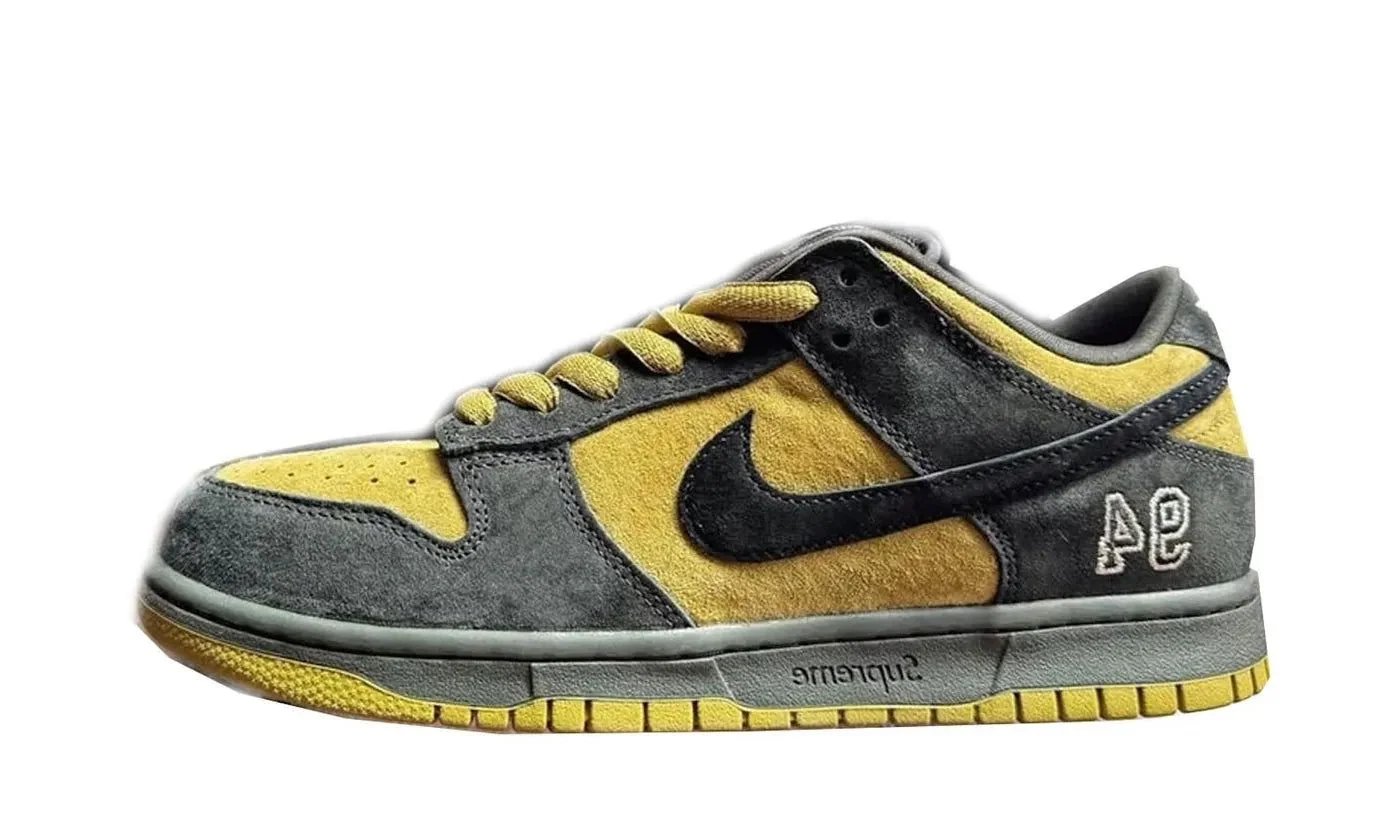 Nike SB Dunk Low Supreme 94 Hulk Camper Green / Camper Green / Black sneaker